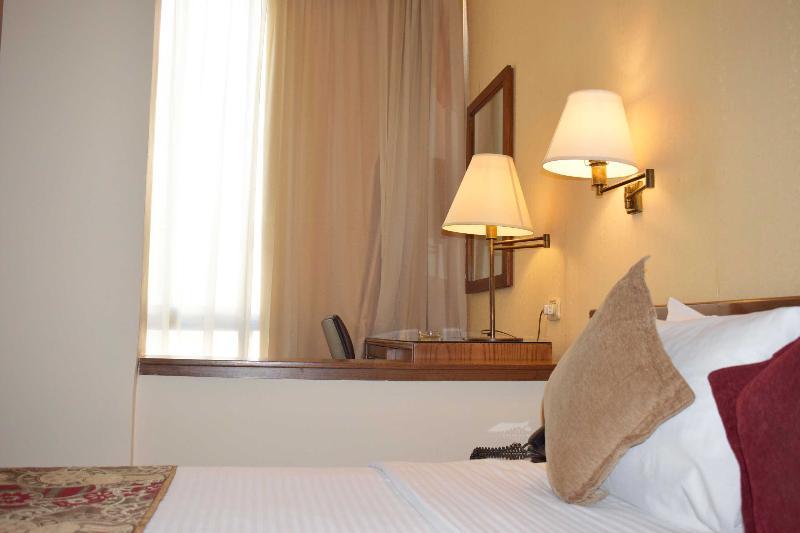 Orient Prince Hotel Beirut Ngoại thất bức ảnh